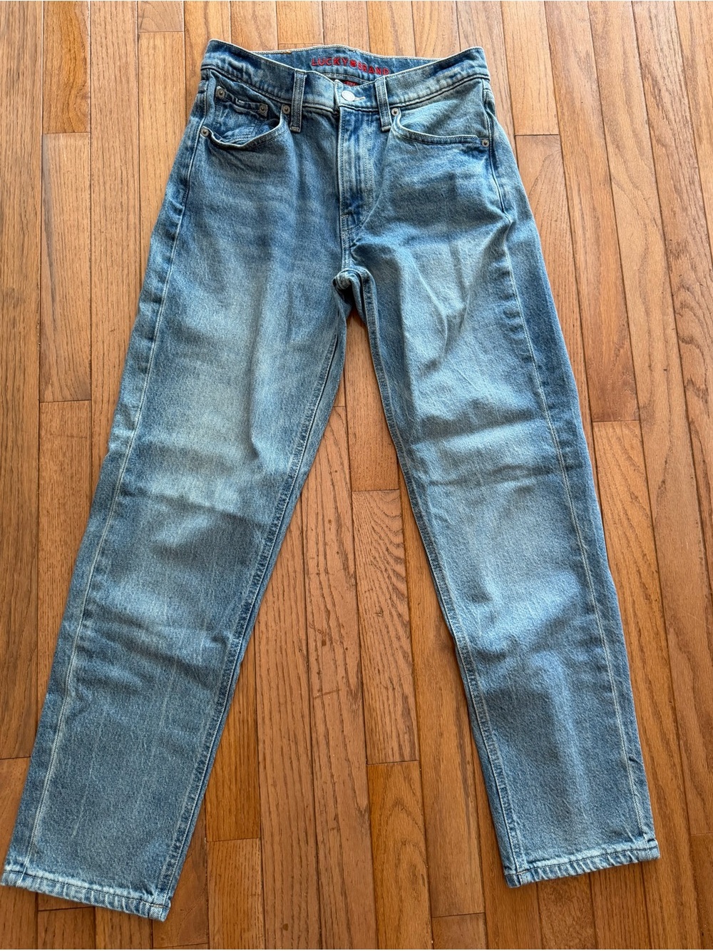 Lucky Brand Women’s Straight-Leg Jeans in Light Blue Wash